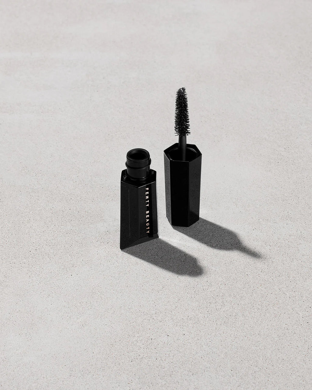 Hella Thicc Volumizing Mascara Fenty Beauty image 4